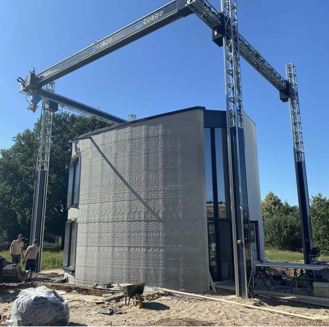 opleveringsschoonmaak bij 3D geprinte c3po project door kuism